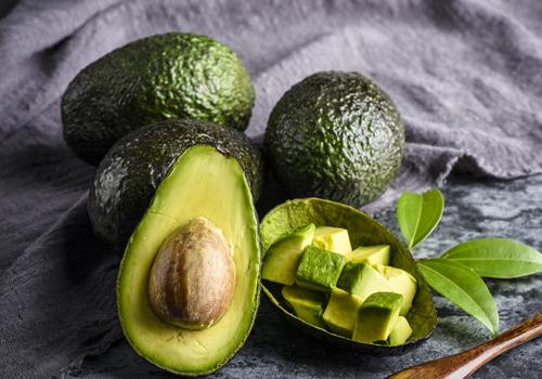 哺乳期可以吃牛油果吗(哺乳期能吃牛油果吗)