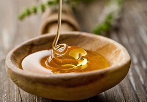 蜂蜜能治口腔溃疡吗（蜂蜜可治疗口腔溃疡吗）