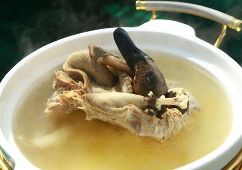 内分泌失调怎么调理（内分泌失调怎么调理脸上长斑）