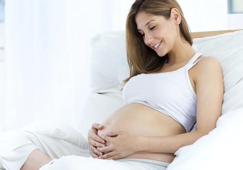 孕妇营养不良对胎儿的影响（孕妇营养不良对胎儿的影响包括）