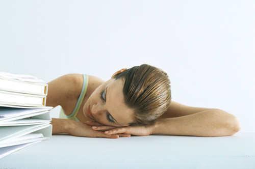 月经量少原因有哪些(月经稀少是怎么回事)