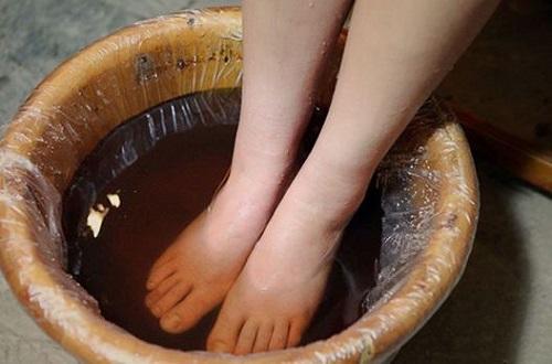 用什么中药泡脚疏通经络 用什么中药泡脚疏通经络最好