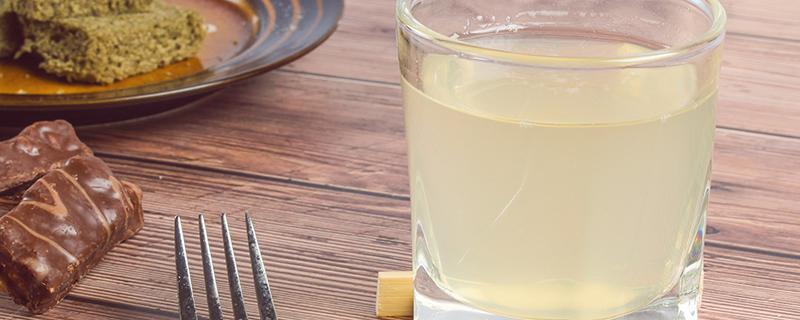 喝蜂蜜水胃疼怎么回事（早上空腹喝蜂蜜水胃疼怎么回事）