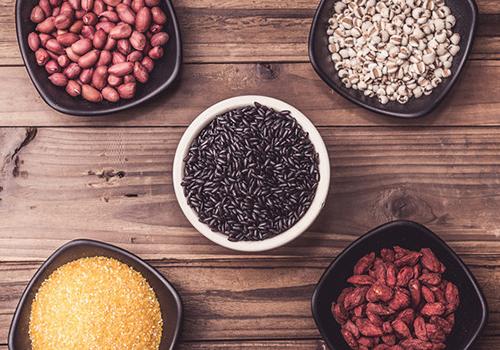 黑芝麻不能与什么同食 黑芝麻不能与什么同食香哈网