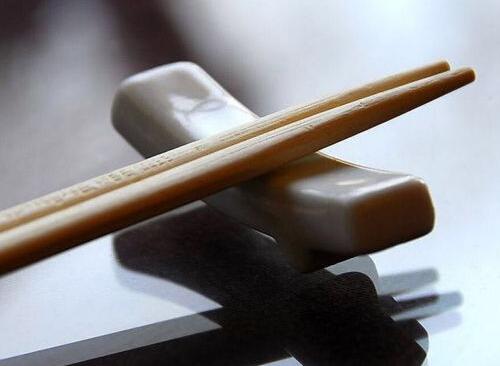 公筷，用还是不用 有没有必要使用公筷