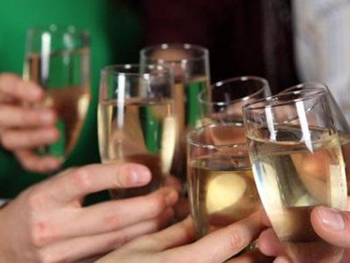 怎么提高酒量（喝酒脸红的人怎么提高酒量）