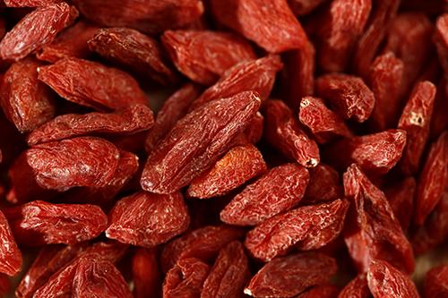 红枸杞发黑了还能吃吗（红枸杞变黑了还能吃吗）