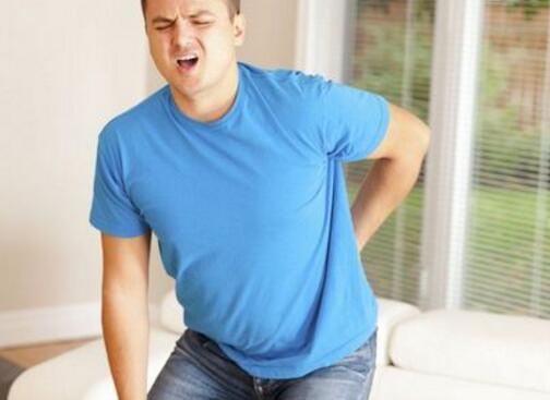 仰卧起坐腰疼怎么回事 仰卧起坐腰很痛