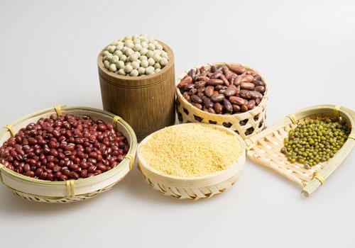 更年期潮热出汗怎么办（更年期潮热出汗怎么办请读出来）