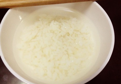 开水泡饭对身体好吗 开水泡饭的好处与坏处