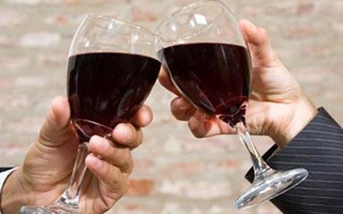 怎么喝酒不伤胃（怎么喝酒不伤胃又能醉）