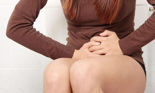 清宫三天肚子隐隐作痛（清宫三天肚子隐隐作痛怎么办）