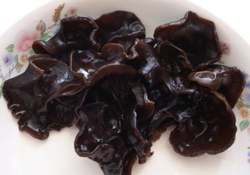 经期脸色差怎么调理（经期脸色不好怎么办）