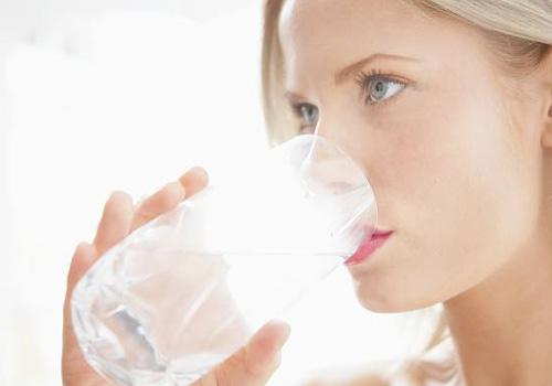 天天吹空调皮肤干怎么办 天天吹空调皮肤太干了怎么办