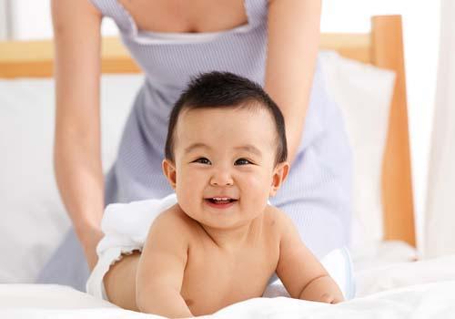 手足口病小孩一直哭闹 手足口病孩子一直哭闹