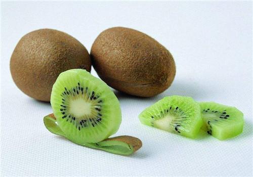 女人脱发吃什么好（女性脱发吃什么好）