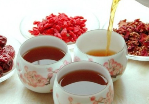 夏季养肝护肝喝什么茶（夏季养肝护肝喝什么茶效果好）