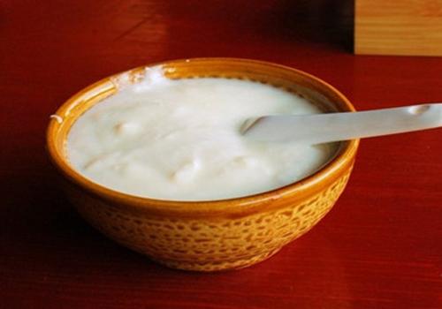 上吐下泻可以喝酸奶吗 喝完酸奶上吐下泻咋回事