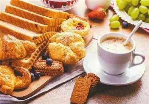 高血压不能吃的食物有哪些（高血压不能吃的食物有哪些呢）