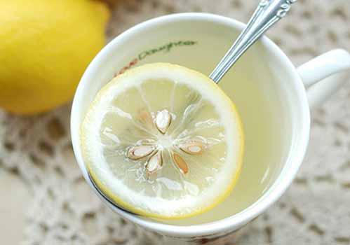蜂蜜柠檬水会拉肚子吗 喝柠檬蜂蜜水会拉肚子怎么回事