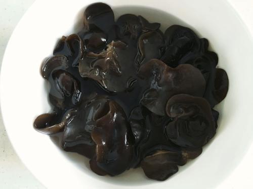 降火润燥的食物有哪些（降火润燥的食物有哪些菜谱）