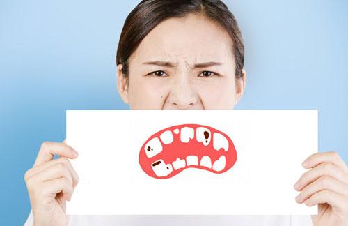 口臭的原因是哪些（引起口臭的原因是哪些）