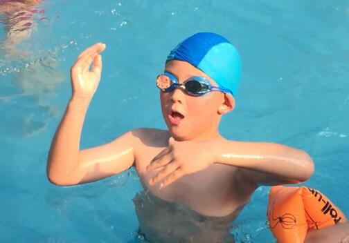冬天游泳易得湿疹吗 冬泳对湿疹有好处吗