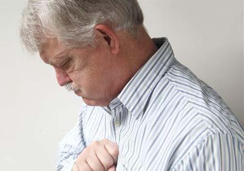 喉咙痒咳嗽是什么原因（喉咙痒咳嗽是什么原因吃什么药）