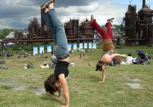 倒立有助于长高吗（孩子练倒立能长高吗）