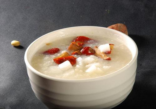 脾虚水肿吃什么食物好 肠胃水肿吃什么食物好