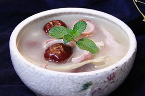 冬季食疗养生食谱（冬季养生保健食谱）