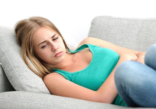 月经发黑是怎么回事 这个月月经发黑是怎么回事