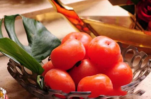 高血压能吃柿子吗（高血压能吃柿子吗吗）