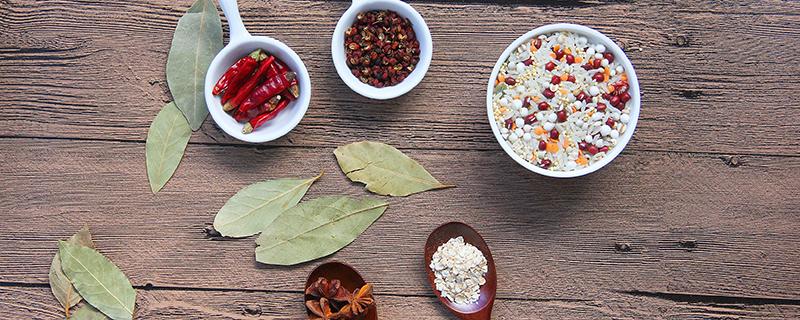 红豆薏米茶熬夜能喝吗 红豆薏米茶熬夜能喝吗女性