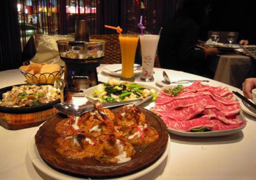 晚饭太晚的坏处（晚上吃饭太晚的坏处）