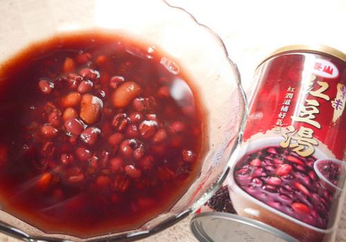 女性夏季排毒养颜吃什么（女生夏天喝什么可以排毒养颜）