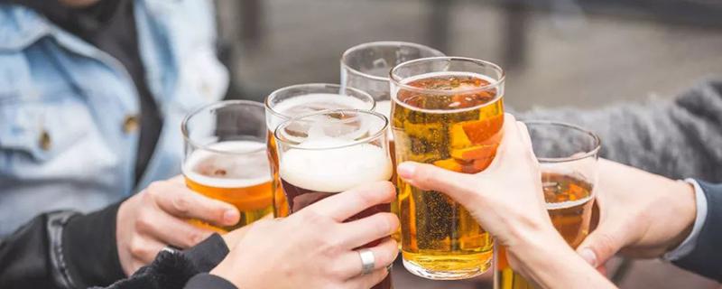 酒后喝牛奶也吐怎么回事（酒后喝牛奶为什么会吐）