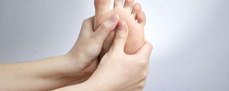 按摩脚心疼是什么原因（按摩的时候脚心疼）