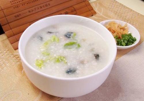 春季感冒喝什么粥（冬季感冒吃什么粥）