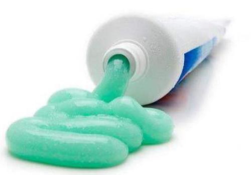 烫伤可以用牙膏吗（一度烫伤可以用牙膏吗）