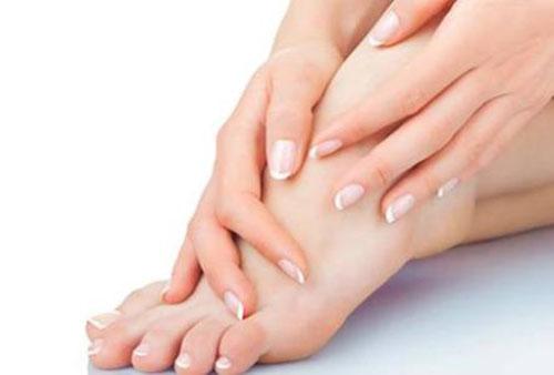 冬天手脚冰凉怎么办 女人冬天手脚冰凉怎么办