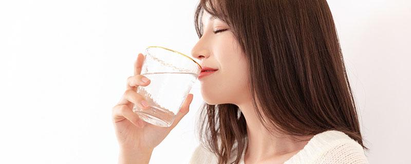 喝水少会变胖吗（喝水少会肥胖吗）