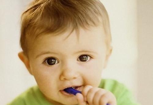 宝宝湿疹吃什么食物 小儿湿疹吃什么食物好