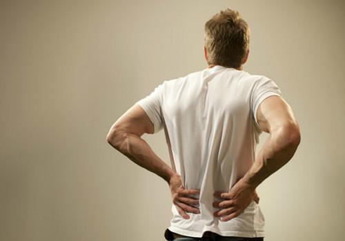 健腹轮伤腰吗（健腹轮伤腰吗伤膝盖吗）