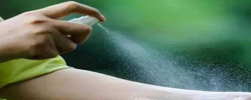 用花露水洗澡有什么好处 婴幼儿能用花露水洗澡吗