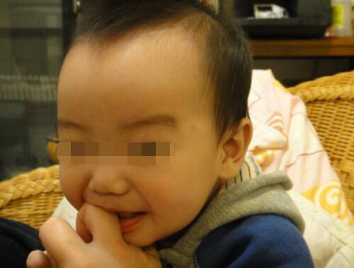 两岁的宝宝爱咬人是怎么回事 两岁多的宝宝爱咬人怎么回事