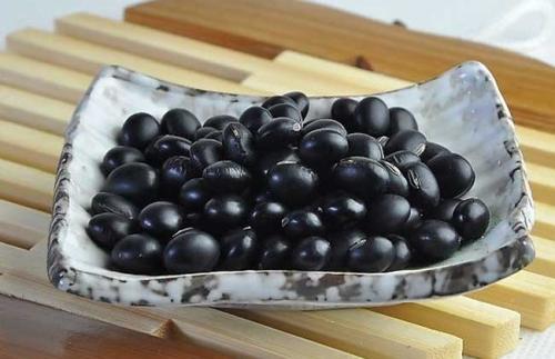 长白头发怎么办 小孩长白头发怎么办