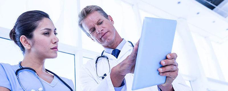 灰指甲可以穿别人的鞋子吗（灰指甲的鞋别人能穿吗）