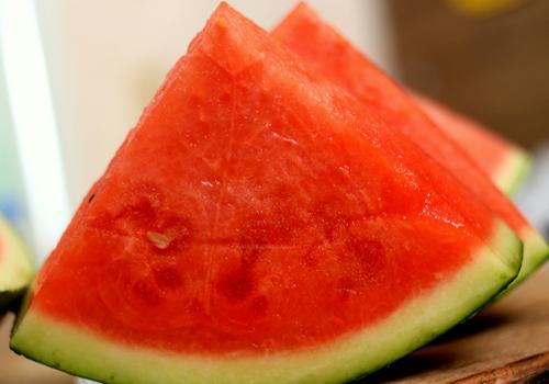 夏天吃西瓜会上火吗 夏天上火吃西瓜居然会这样
