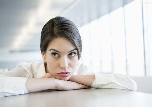 内分泌失调是什么引起的 内分泌失调是什么引起的需要注意哪些